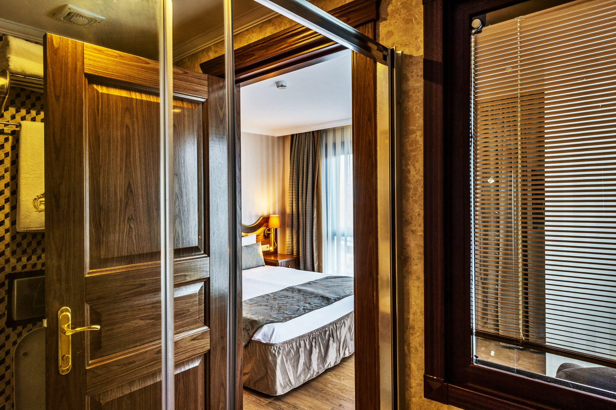 The Central Hotel Istanbul Ngoại thất bức ảnh